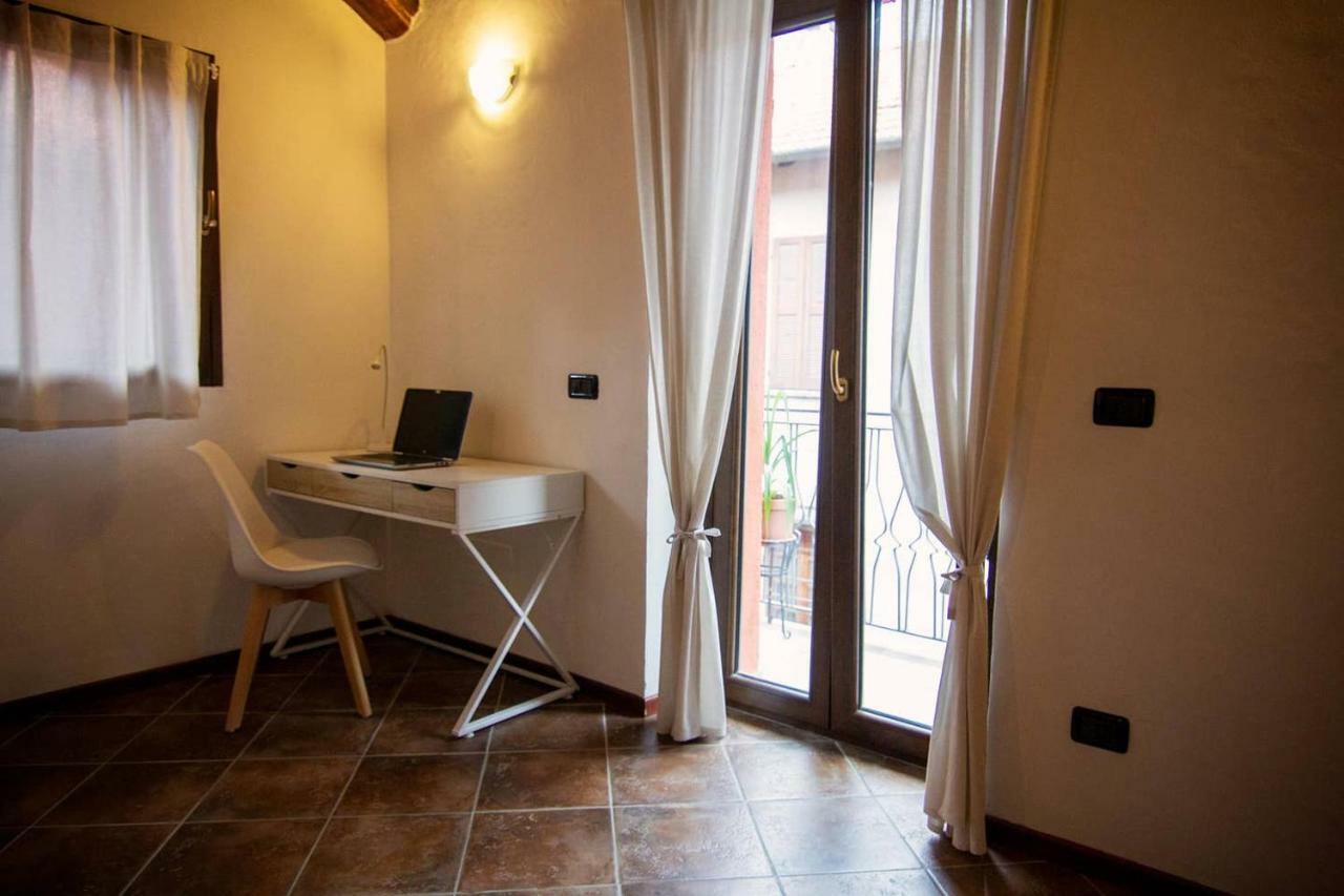 Piccola Casa Vacanze - Small Vacation House Porto Valtravaglia Kültér fotó