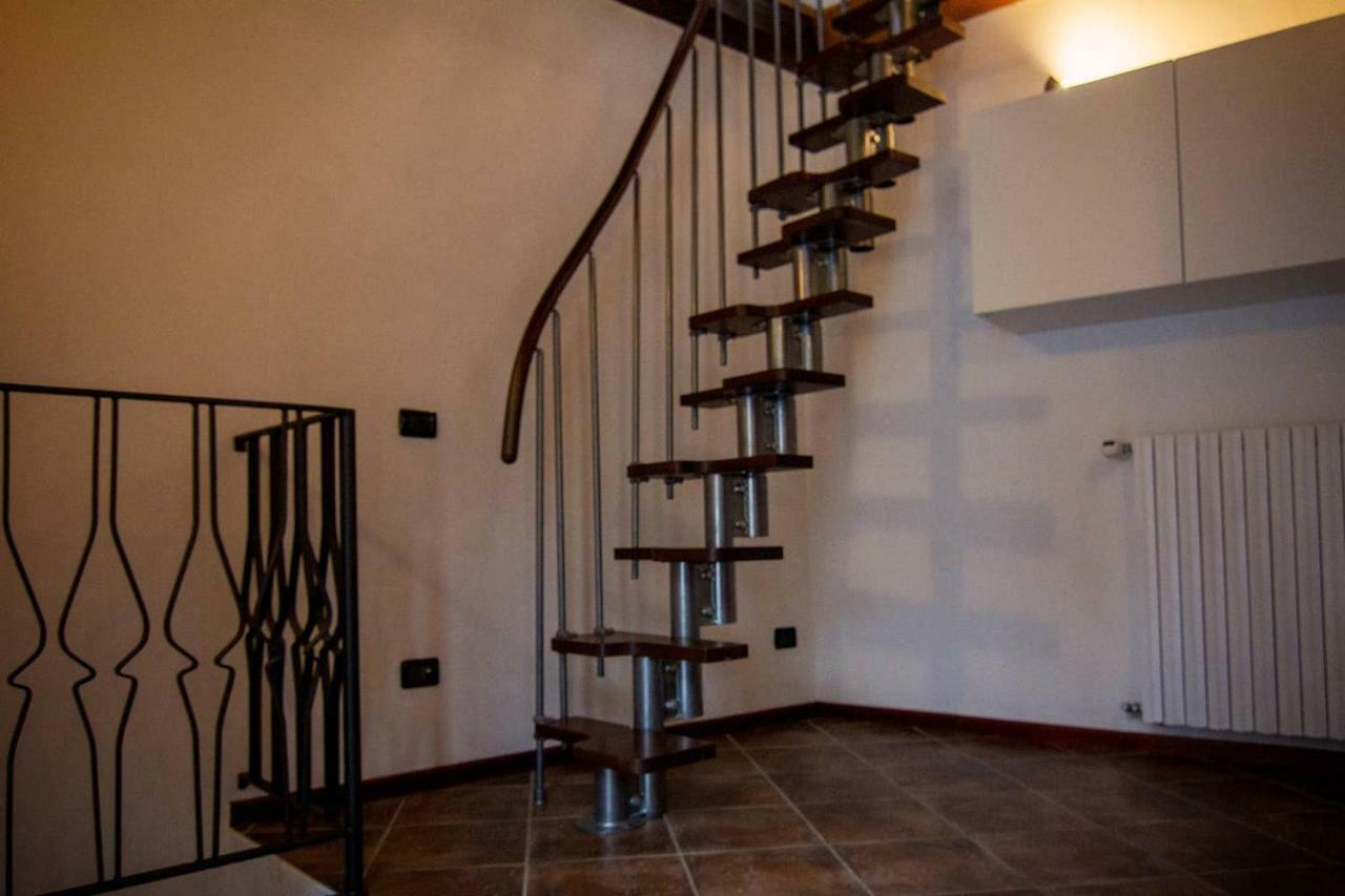 Piccola Casa Vacanze - Small Vacation House Porto Valtravaglia Kültér fotó
